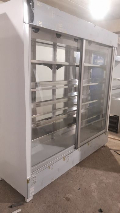 витрина холодильник