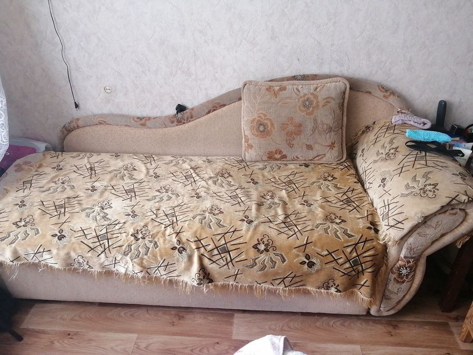 Продам диван двух спальный раскладной