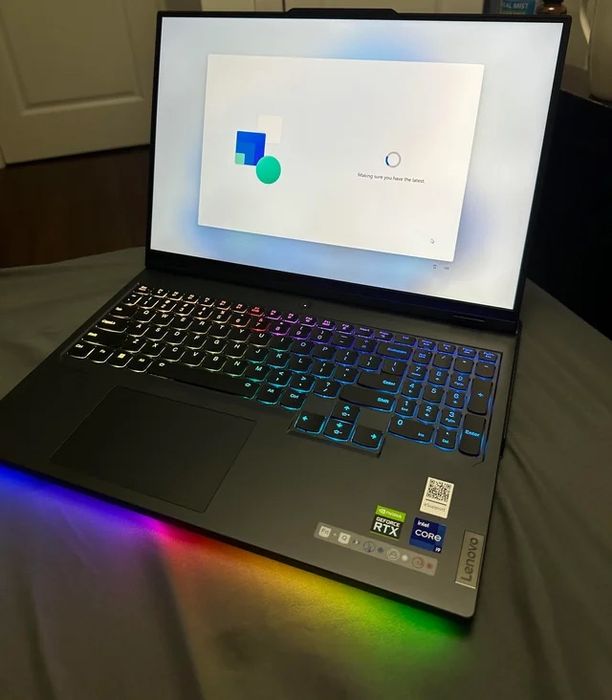 Laptop lenovo legion pro 7 i9