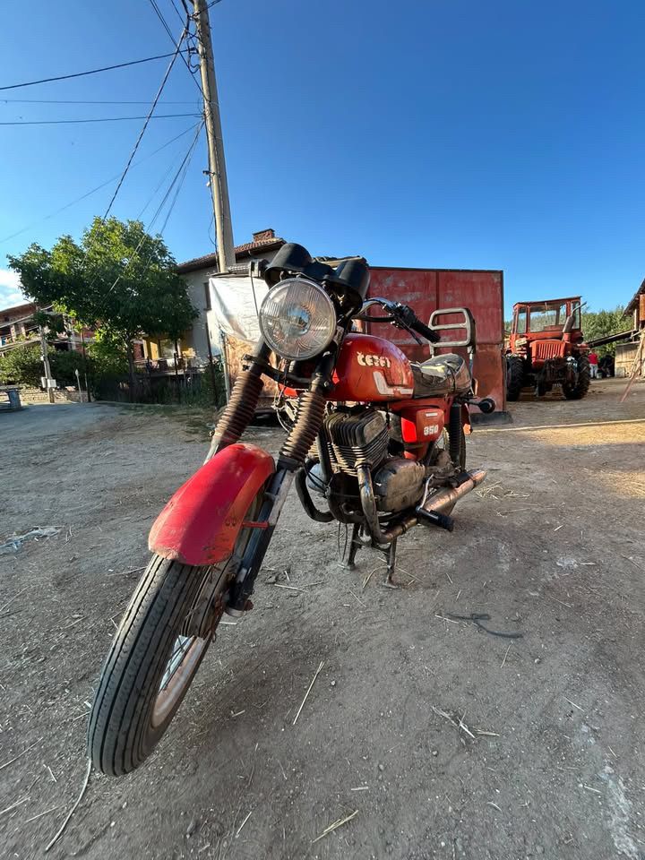Продавам ЧЗ 350.
