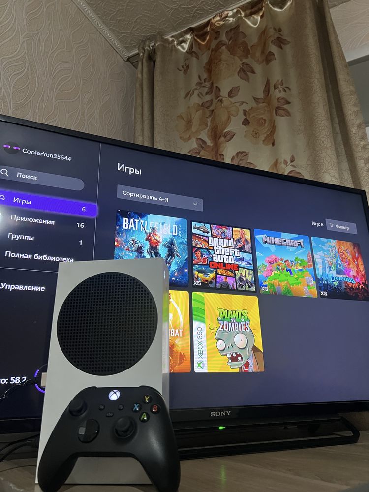 XBOX Series S в отличном состоянии