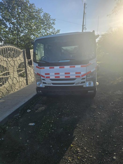 Пътна помощ Isuzu 32000EU