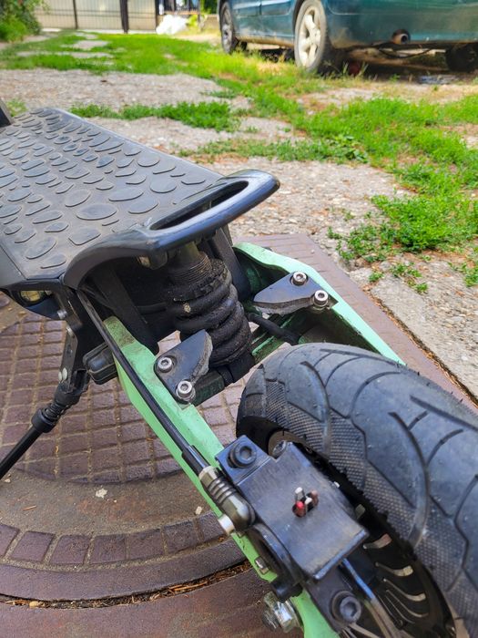 Trotineta electrica Cyberbot SR plus 50 km/h autonomie max 60km