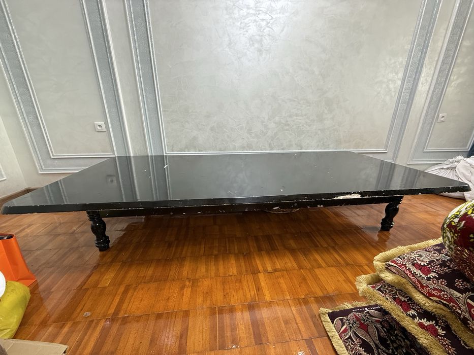 Арзонга стол ва стуллар сотилади