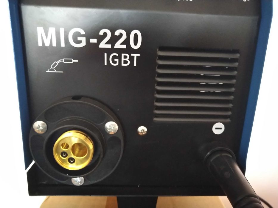 250 Професионално Телоподаващо MIG 250А - ЦЕО - ТЕЛОПОДАВАЩ АПАРАТ