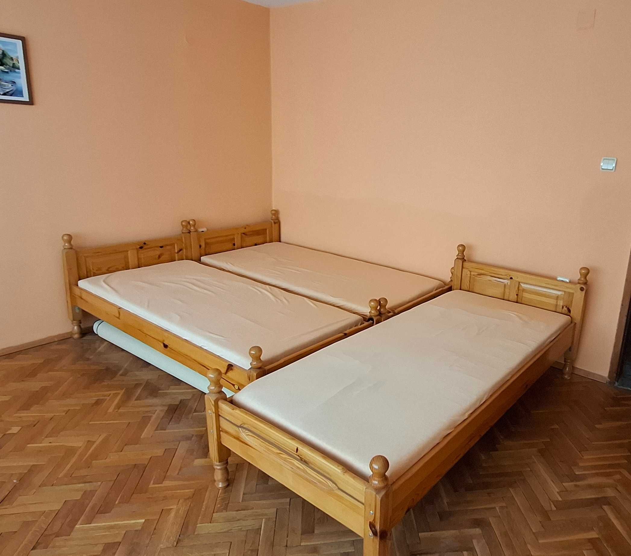 Чамови легла с матраци