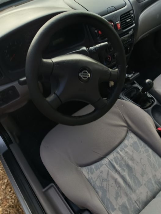 Nissan almera n16 hashback