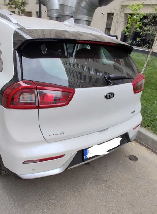 KIA Niro subcompact SUV, hibrid, an 2017,import Olanda.