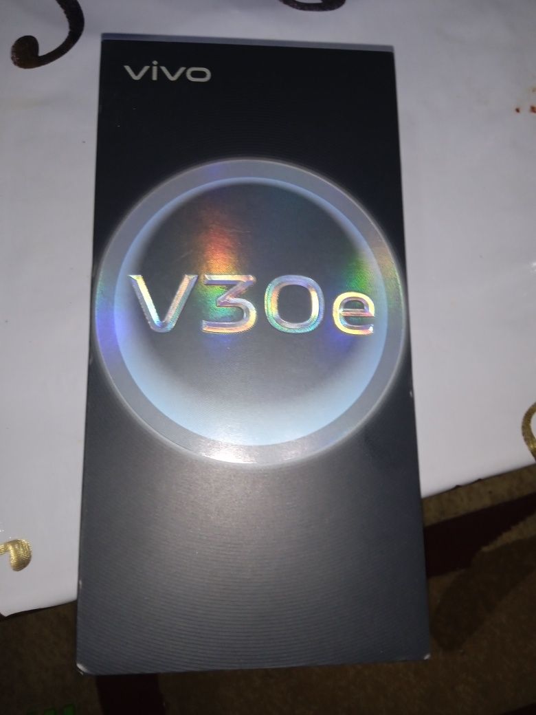 Телефон новый vivo 30e