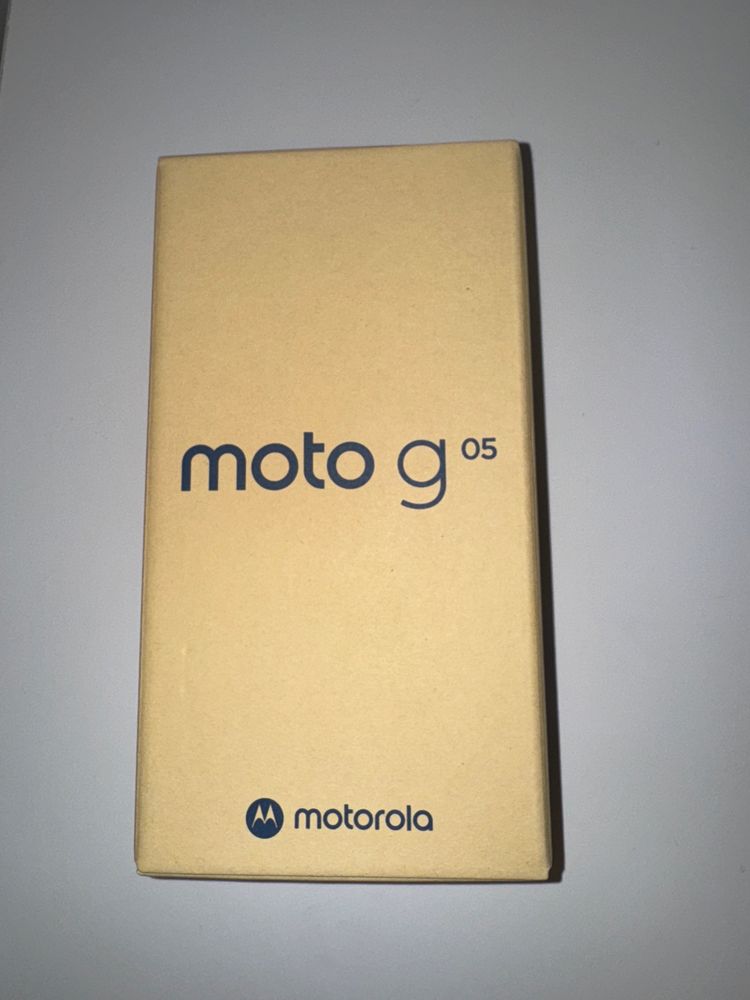 Мобилен телефон Motorola Moto G05, 4GB RAM, 64GB, Plum Red