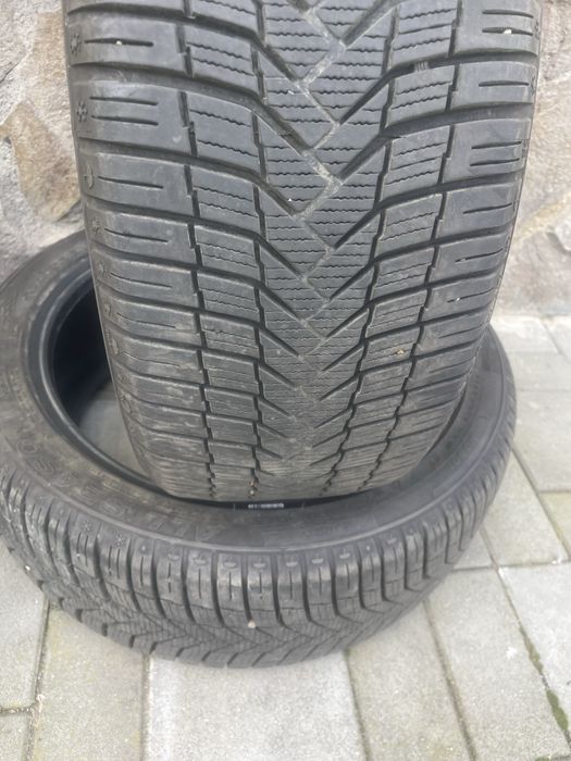 Vând cauciucuri 205/45 ZR 17