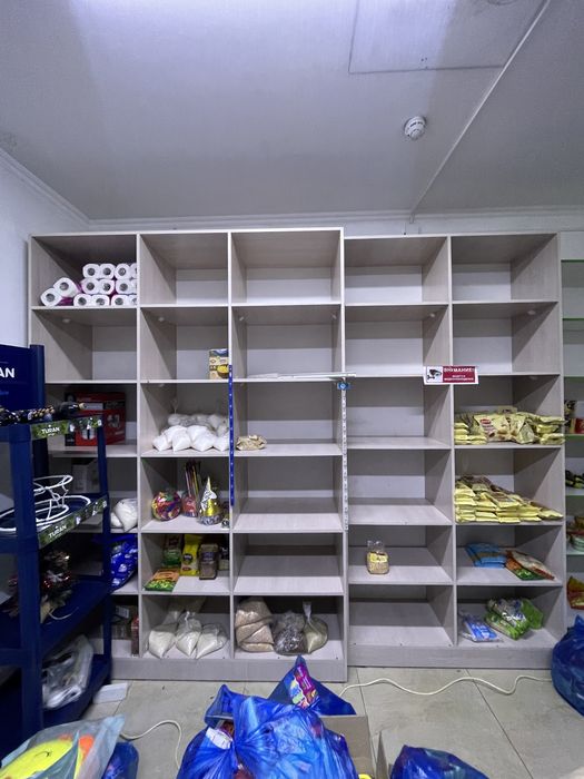 Полки для продуктового магазина, хозяюшки