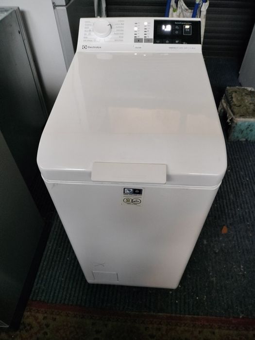 Mașină de spălat Electrolux 6 kg verticala