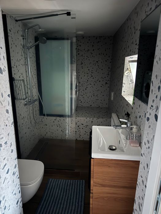 Închiriez apartament cu 1 cameră ultracentral complet renovat