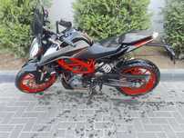 KTM Duke 390 cu evacuare ful Dominator