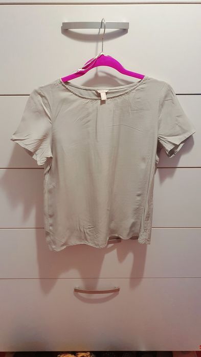 Bluza cu maneci scurte, Esprit