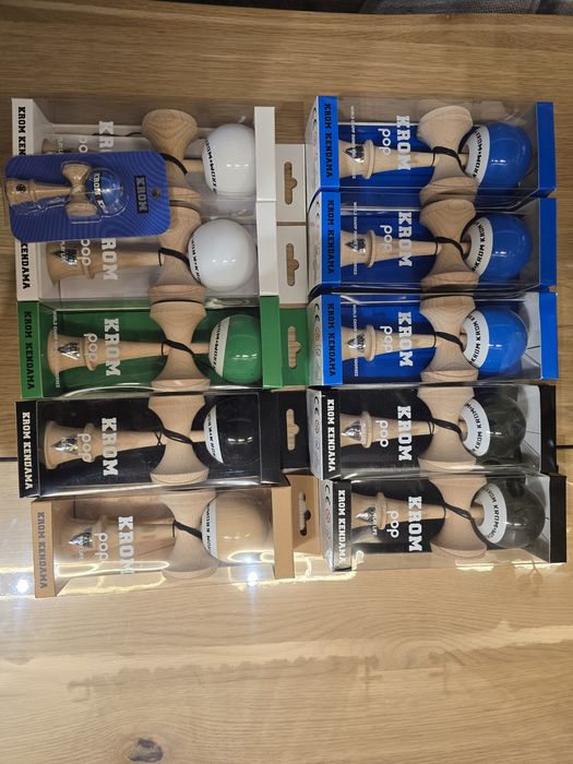 Vând kendama krom POP LOL Diverse culori