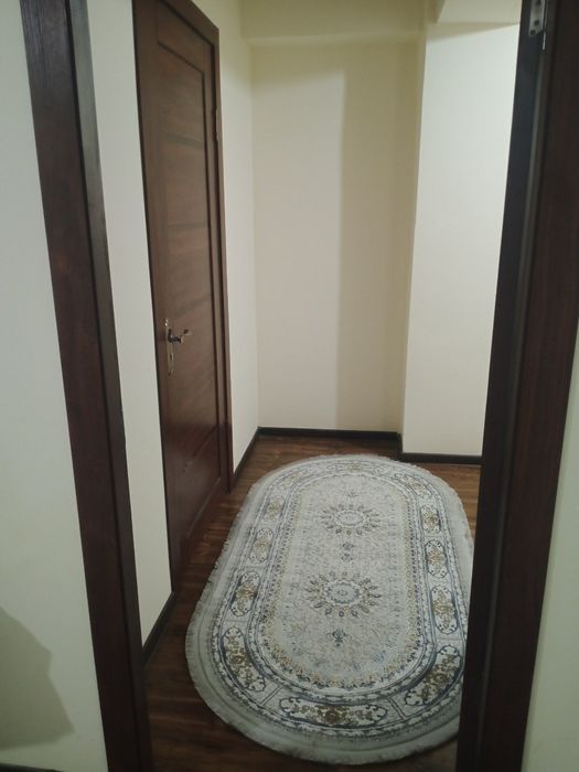 Ijaraga 1 xonalik kvartira shahar hokimiyati orqasida