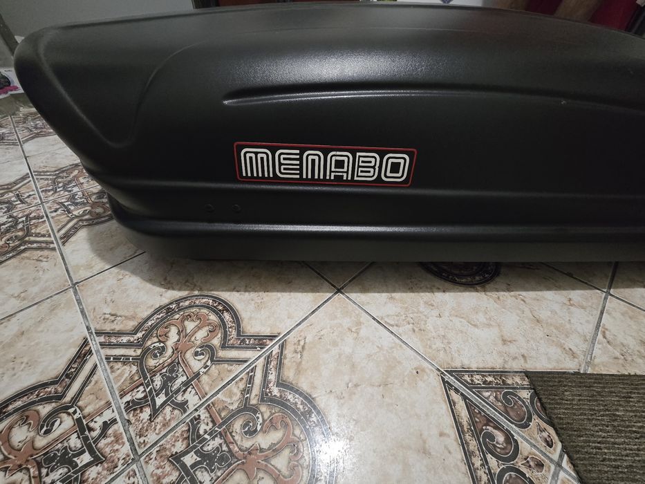„Vând cutie auto portbagaj Menabo 320 L + bare de prindere”