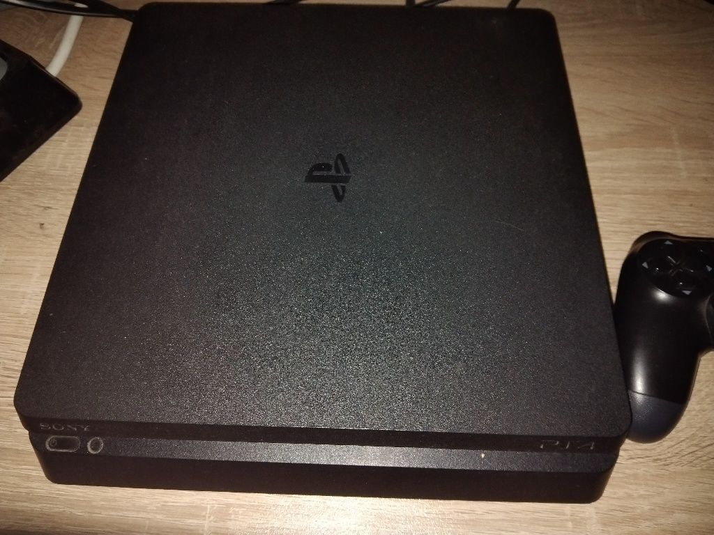Playstation 4 slim 1tb