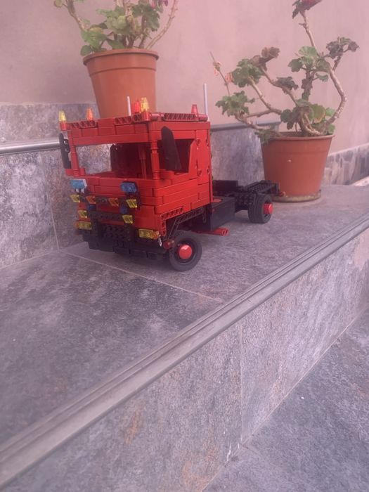 Camion lego doar prin rambus