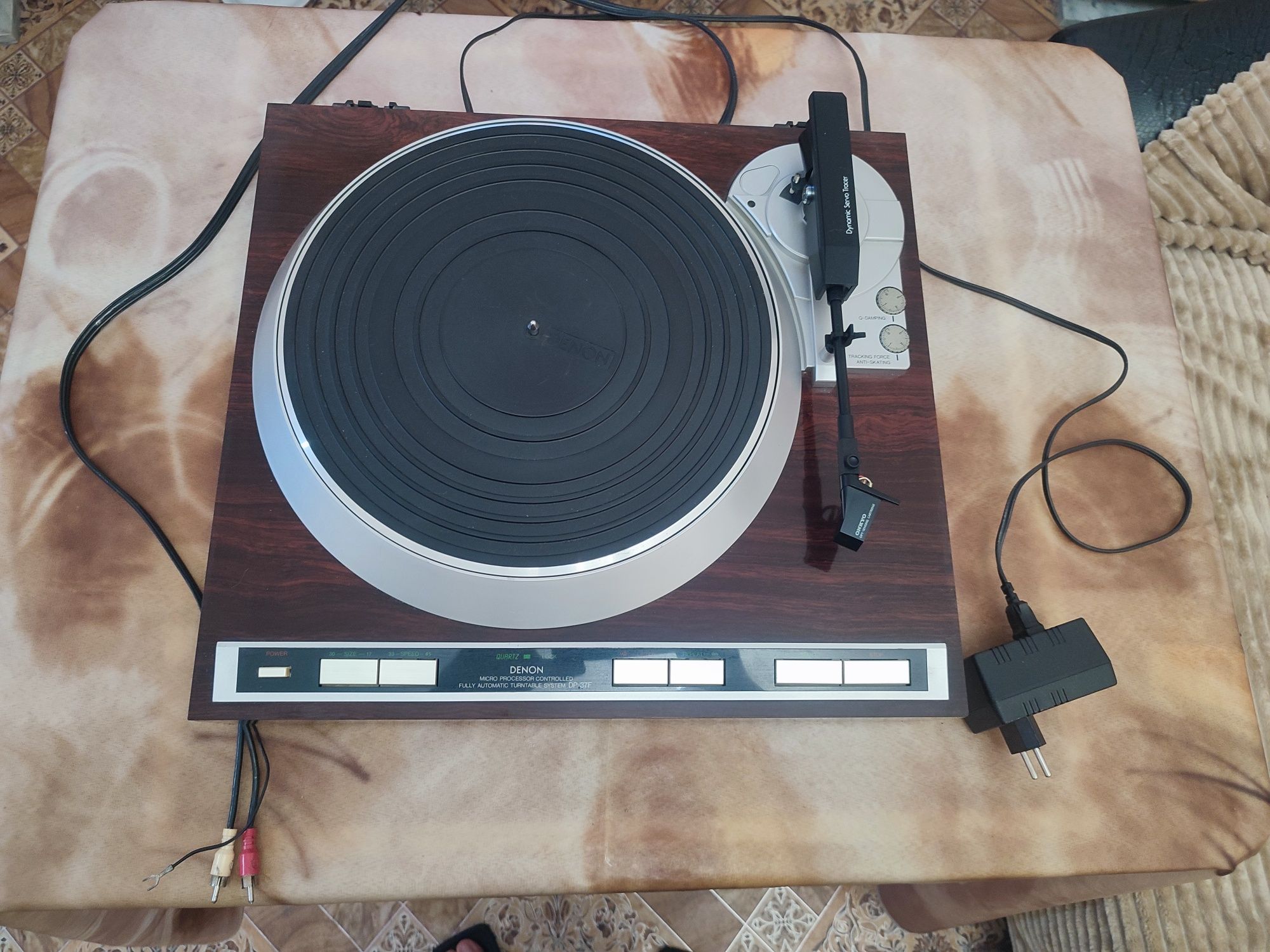 Виниловый проигрыватель DENON DP-37F