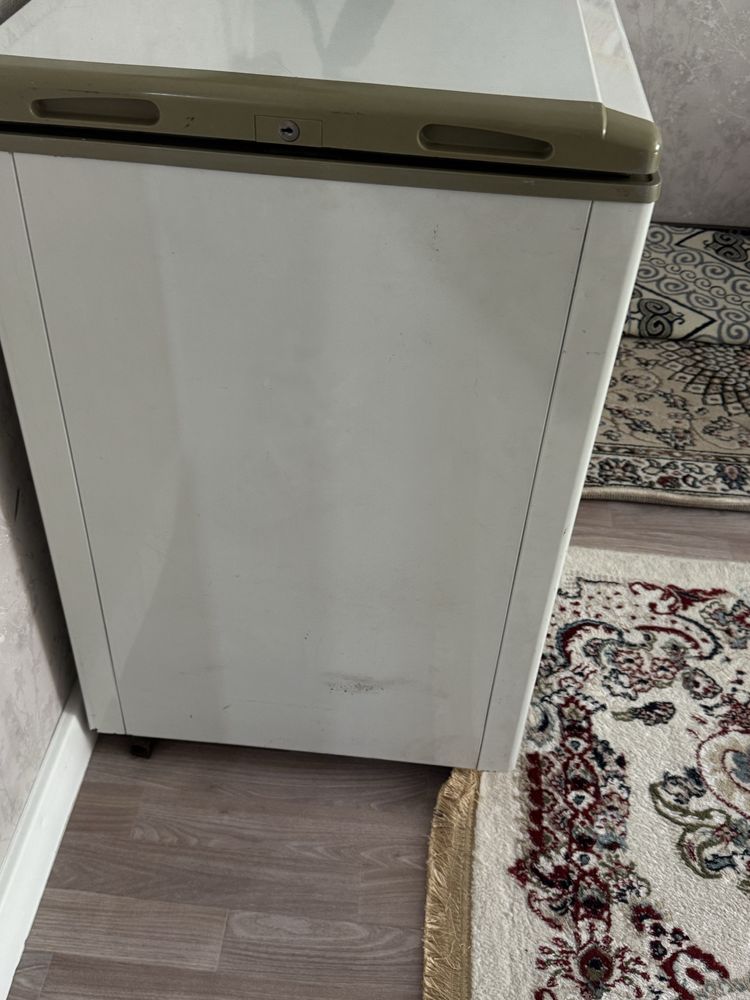 Продам морозильную камеру