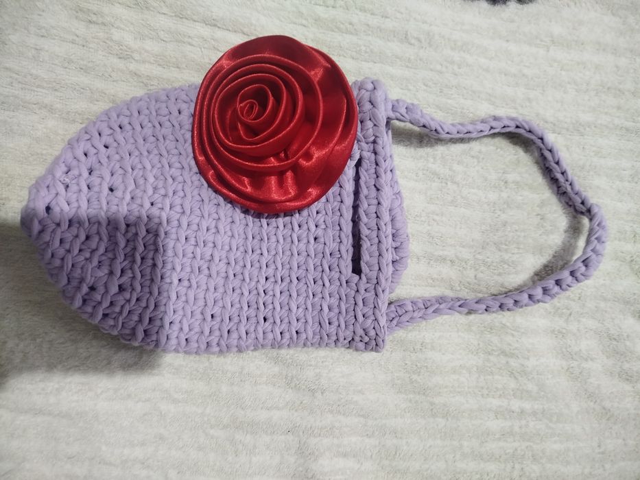 Продаю вязаные сумочки