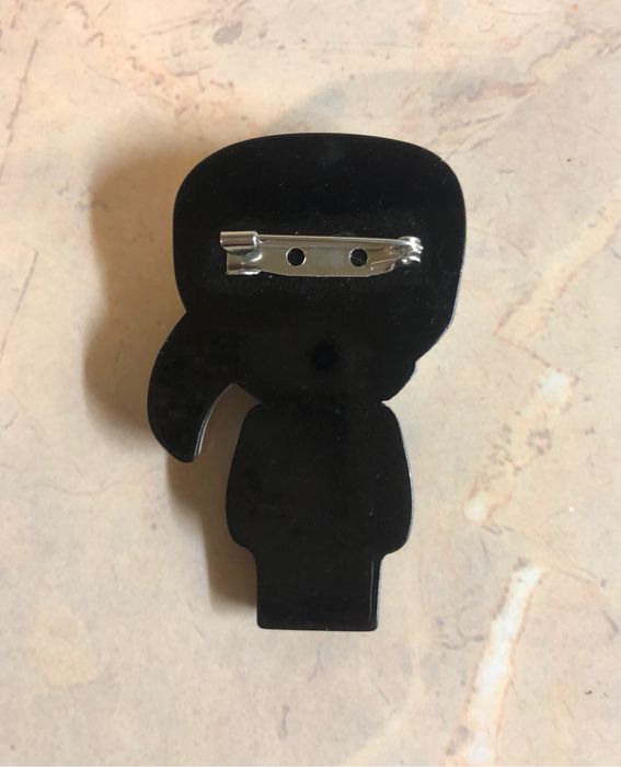 Брошки Karl Lagerfeld