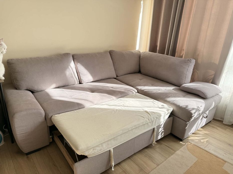 Разтегателен ъглов диван