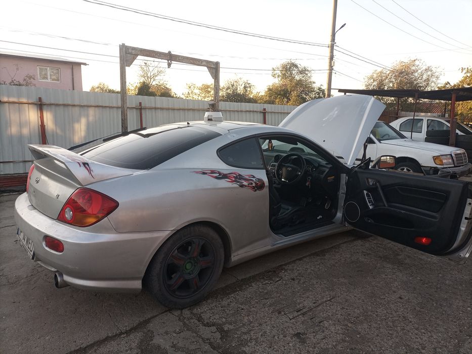 Vând Hyundai Coupe (volan-dreapta)