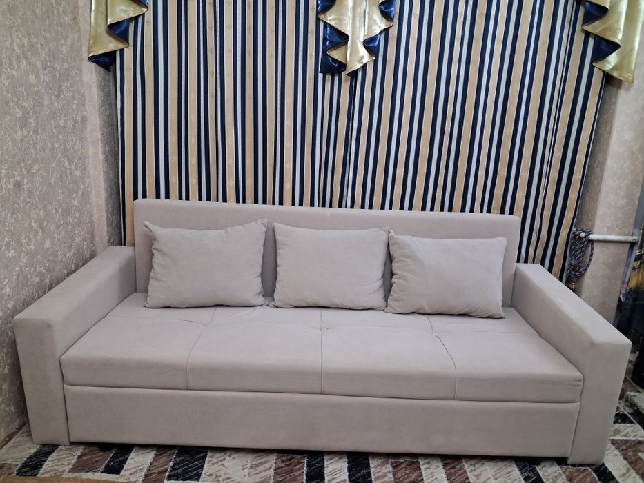 Продается диван. Бежево- серый. Обивка микровелюр