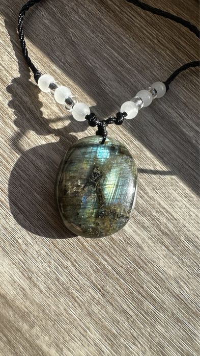 Лабрадорит кулон с очень красивой иризацией!