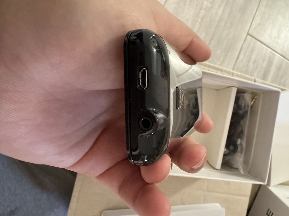 Pure Move 2500 – Radio portabil digital DAB/DAB+/FM