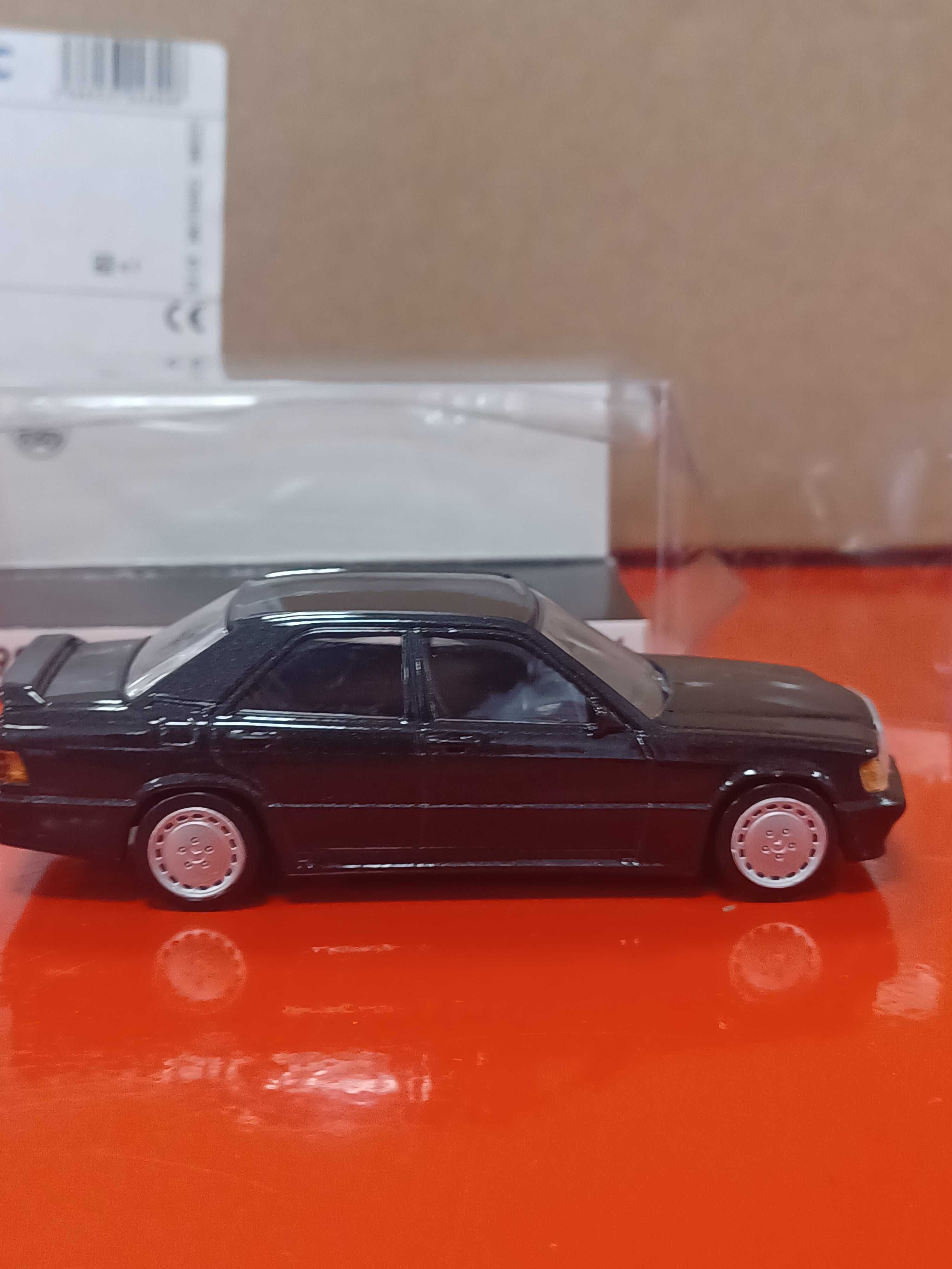 Mercedes 190 E 2.3 Nover 1/43