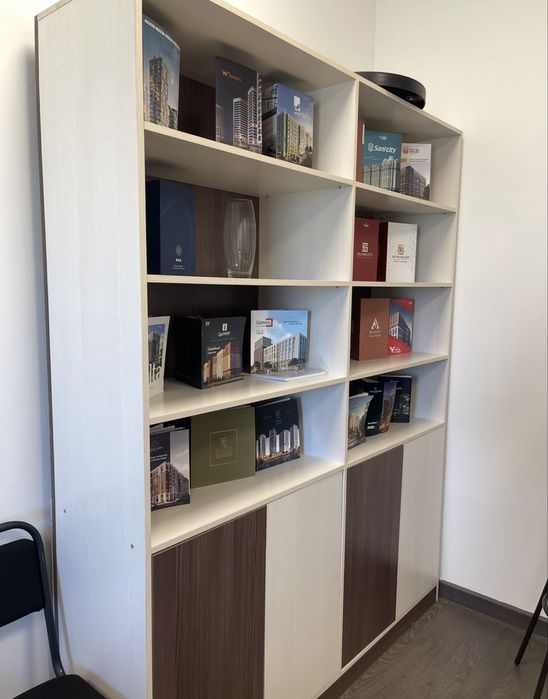 Продам офисный шкаф