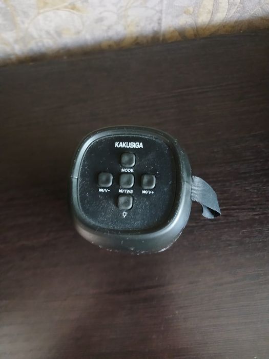 Продам портативную колонку