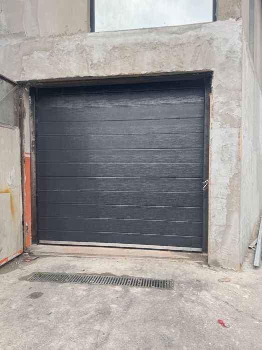 Usa garaj L3000 x H2000 nuc -NOU!