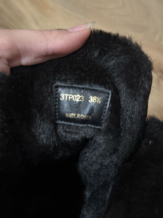 Оригинални Prada боти,носени веднъж. 38 размер