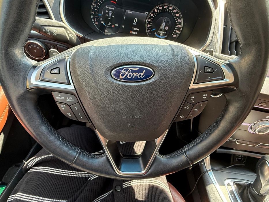 Ford Edge Titanium Automat,2017