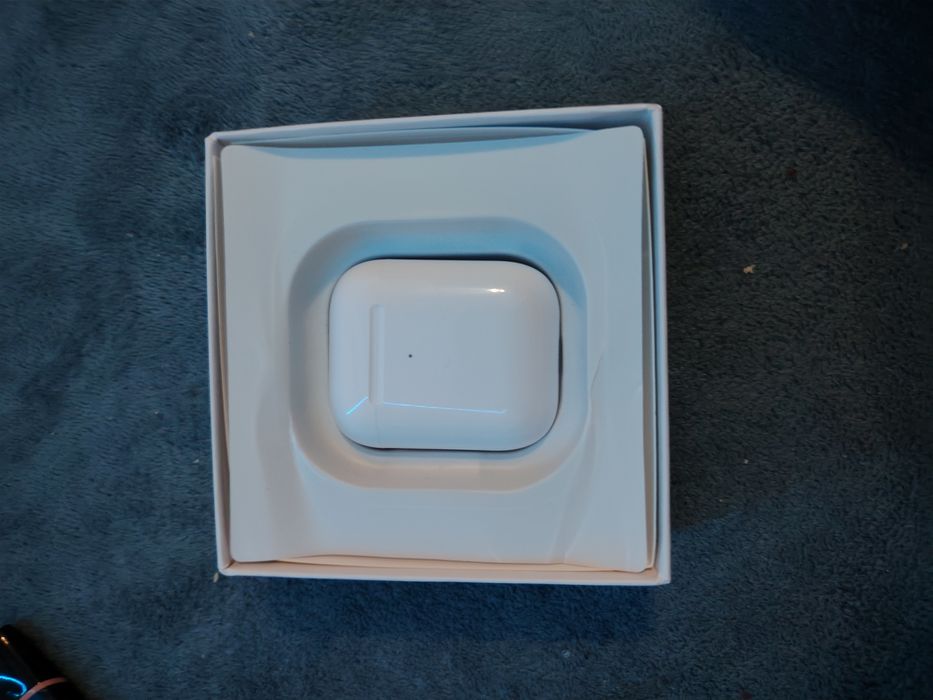 Vând căști urgent