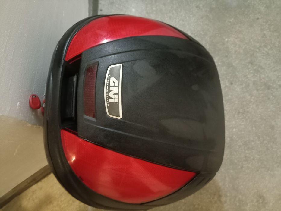 Куфар за мотор със скара