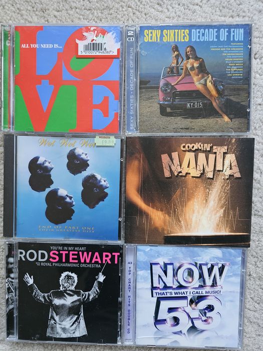 Оригинални компакт дискове от лична колекция