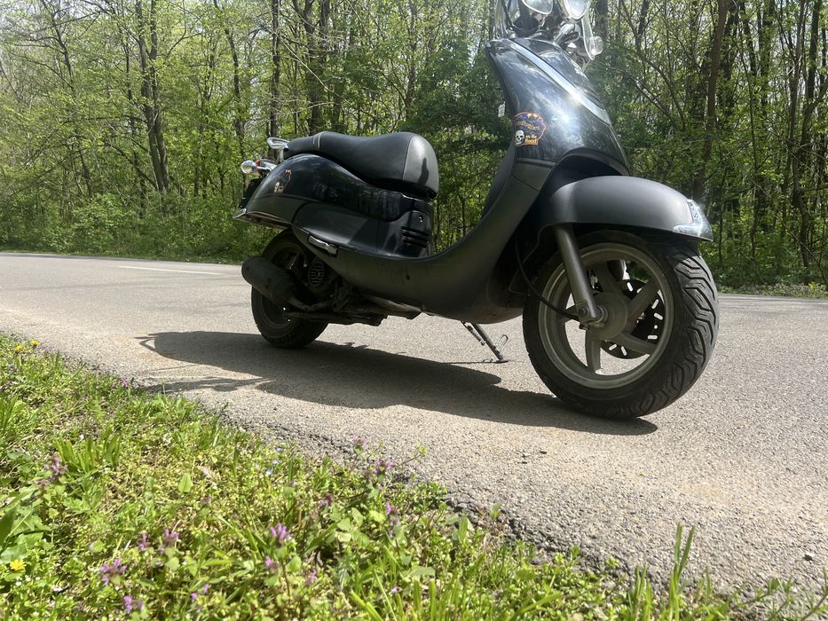 Scuter sym 50 cc.         Perfect