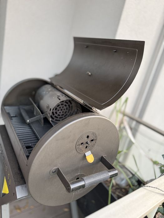 Gratar de terasa pe carbuni Boretti Fratello