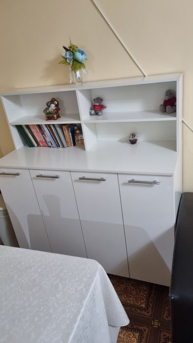 Продам шкаф для посуды