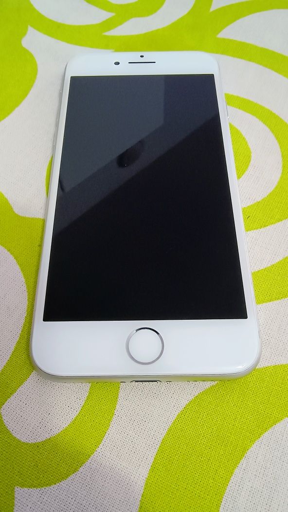IPHONE 8 /64GB/ в добро състояние