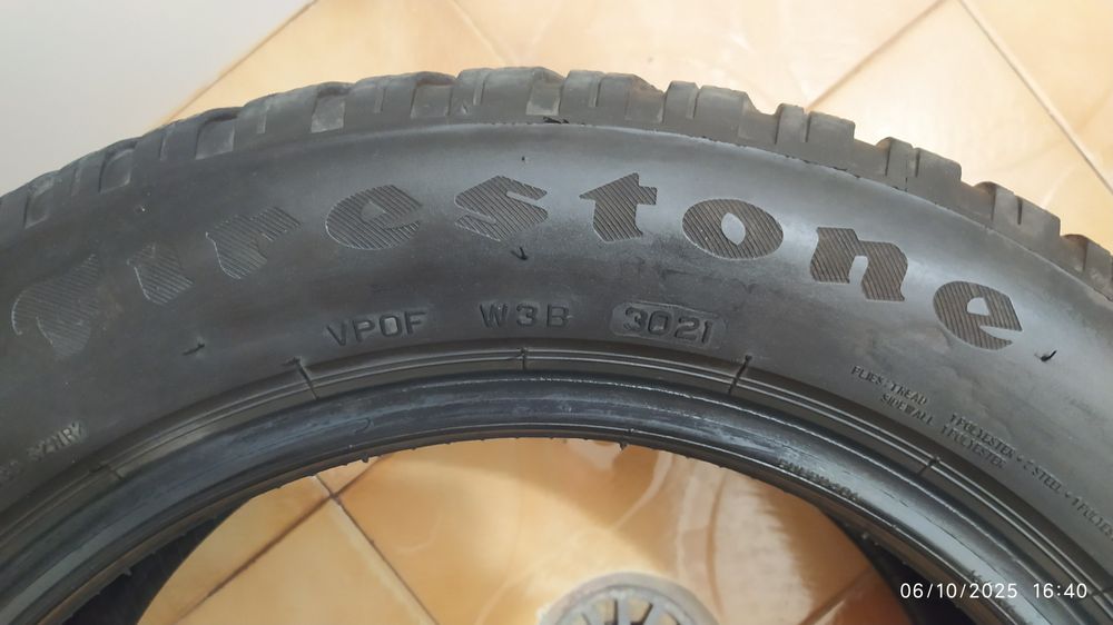 Продавам 2 бр. Зимни гуми Firestone 205/55/16  по 55лв.