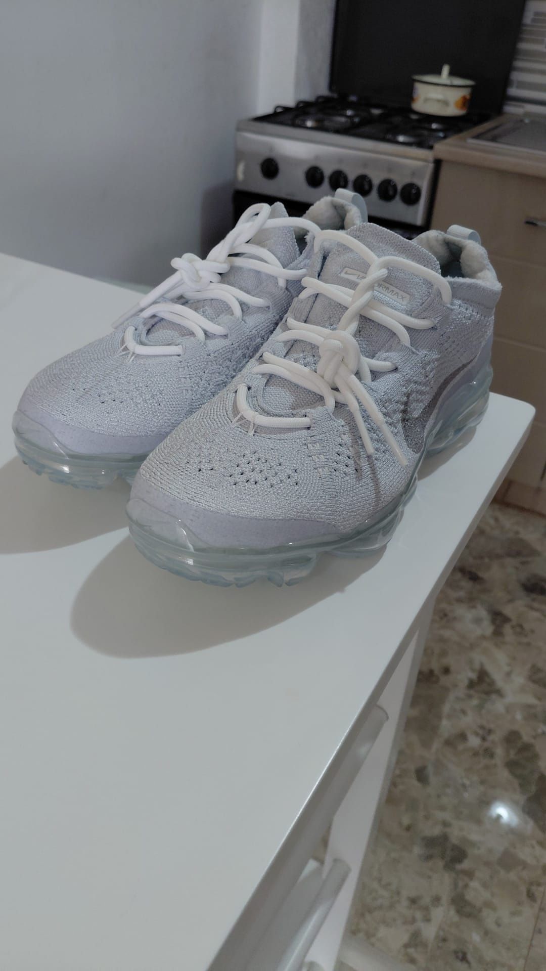 Adidasi Vapormax model 2024 noi 2 perechi