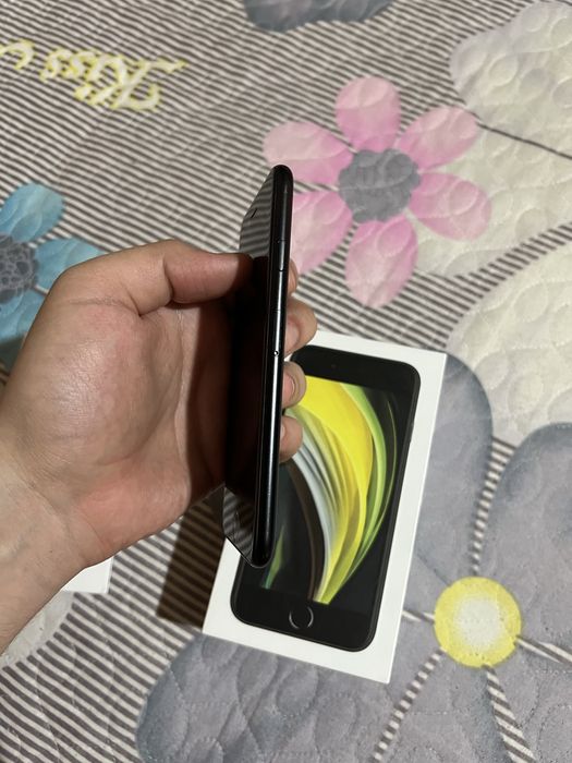 Iphone se 2 93%yomkist